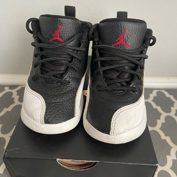 Authentic Jordan Toddler Shoes - Picture 2 of 4
